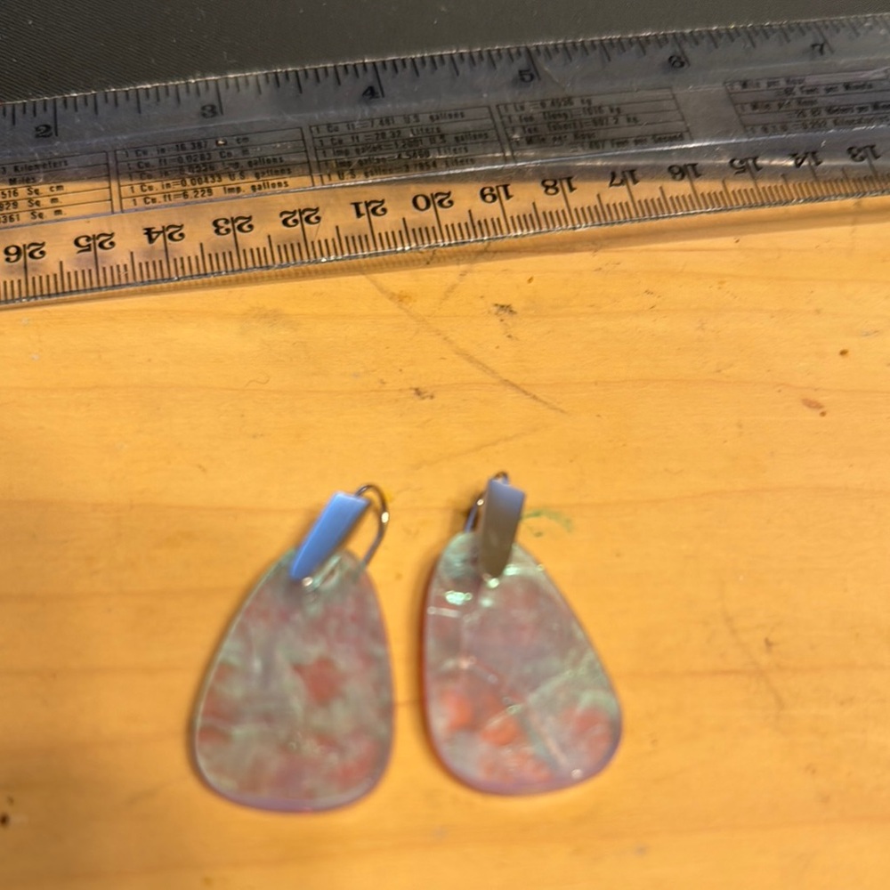 Kendra Scott Iridescent Earrings
